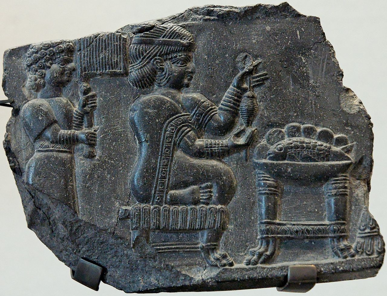 نگاهی‌ گذرا برغذای‌ ایران باستان